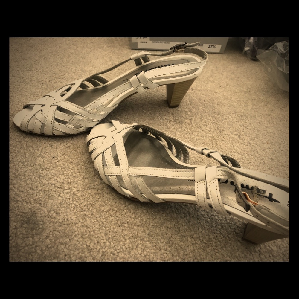 Tamaris high heeled sandals - white leather, 38